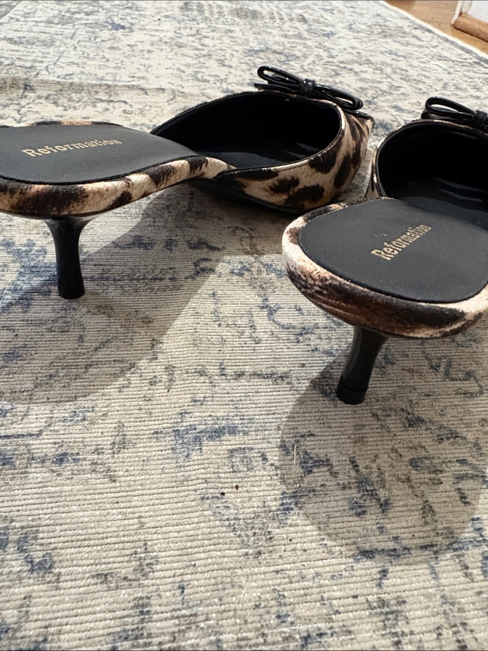 Reformation Leopard Print Pointed-Toe Kitten Heel Mules - size 7 - Picture 6 of 7